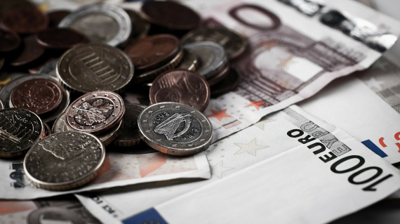 Geld - freier Finanzberater und unabhängiger Versicherungsmakler in Karlsruhe